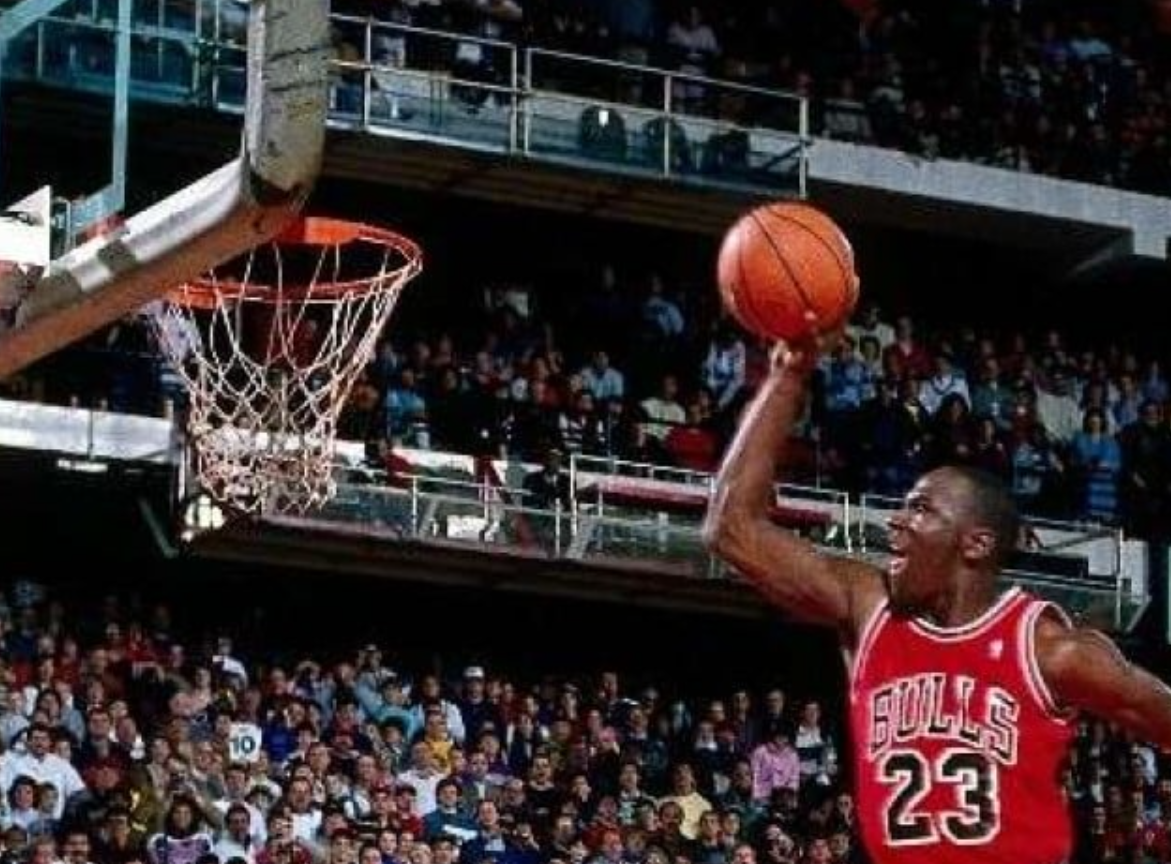 slam-dunk-paling-ikonik-dalam-dunia-basket