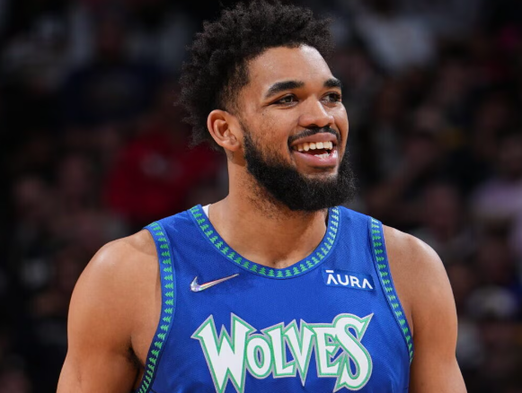 Karl-Anthony Ungkapkan Obrolannya Dengan Mike Brown